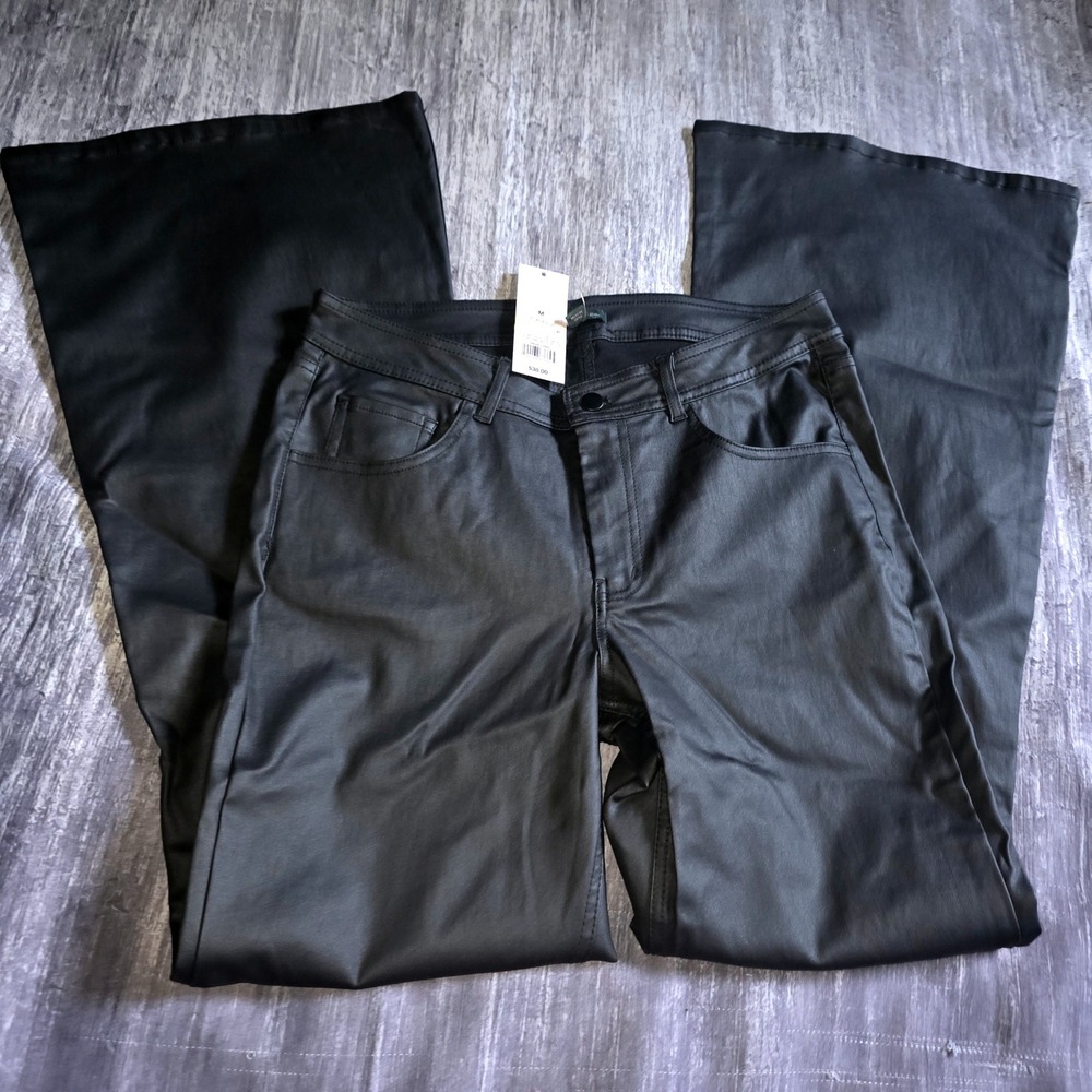 Wild Fable Womens Black Coated Flare Pants Faux Leather Look High Rise Size M